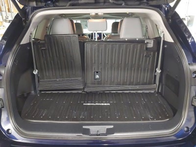 2025 Toyota Highlander LE