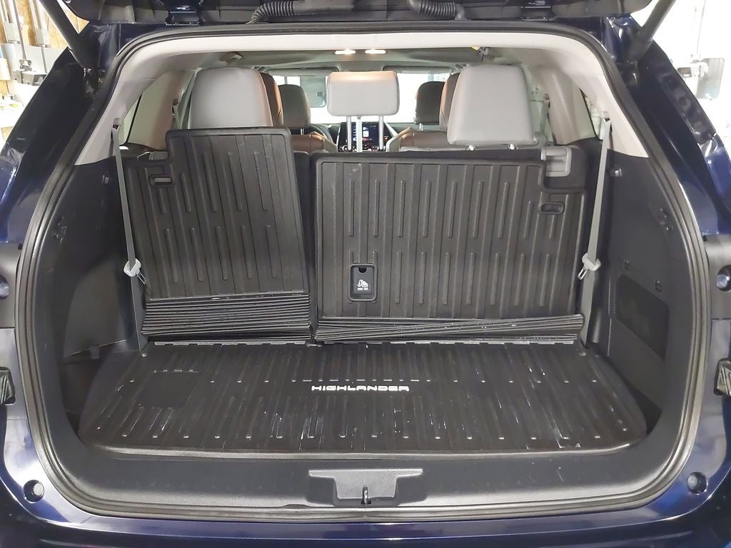 2025 Toyota Highlander LE