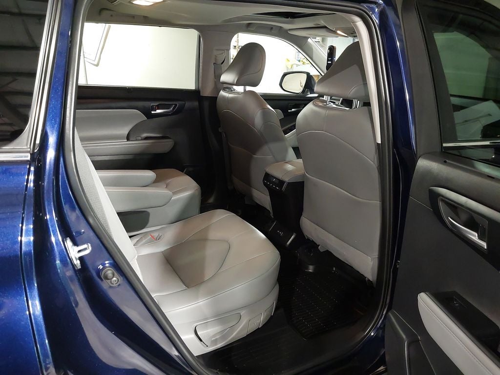 2025 Toyota Highlander LE