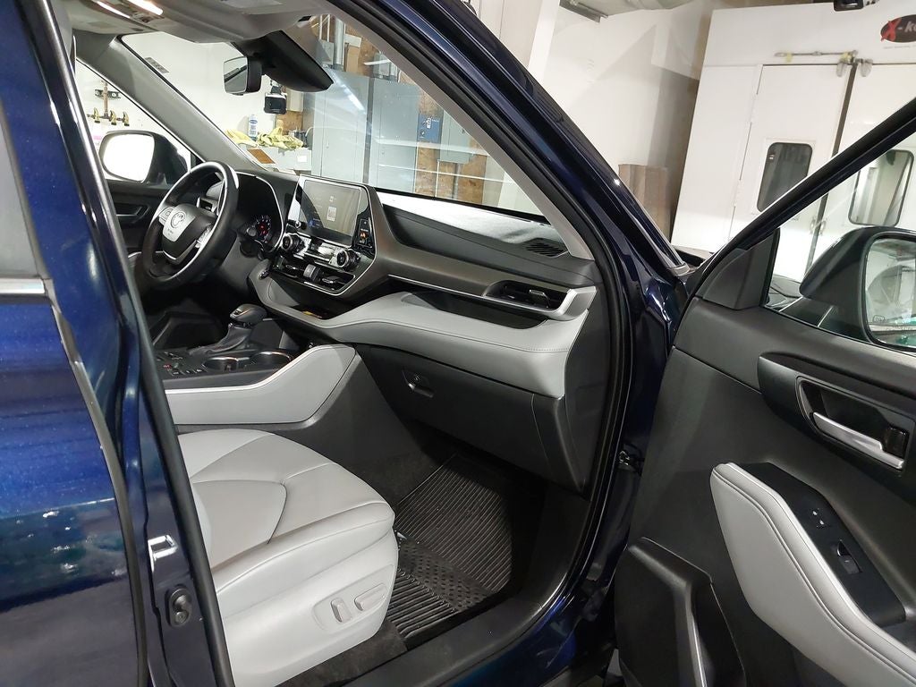 2025 Toyota Highlander LE