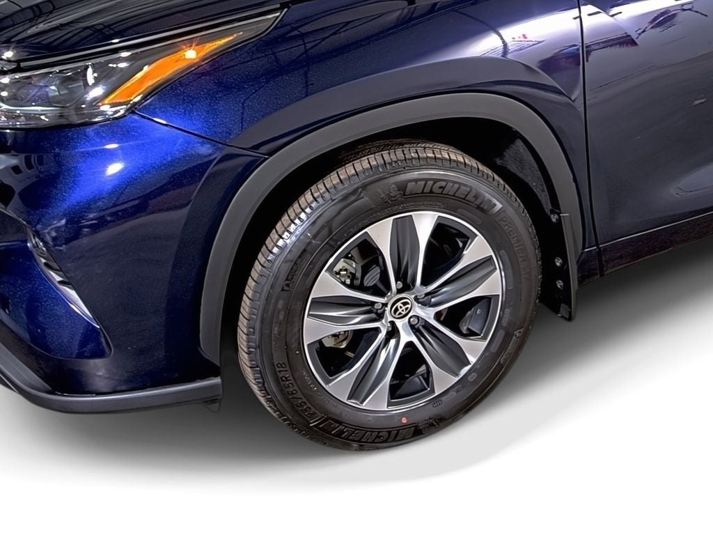 2025 Toyota Highlander LE