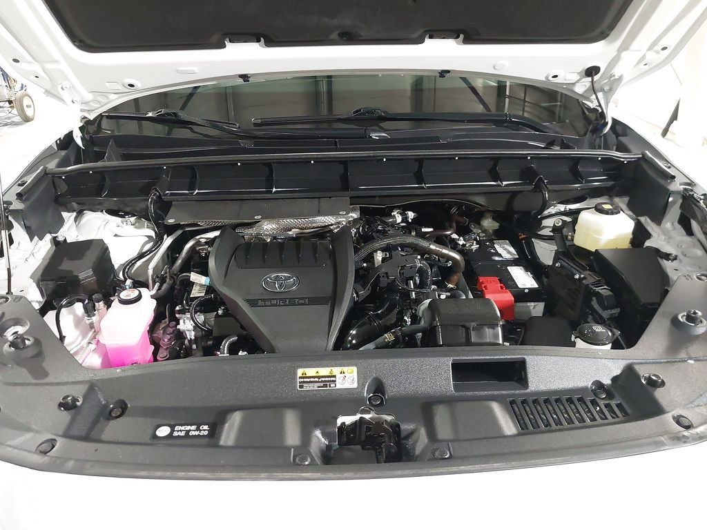 2025 Toyota Highlander LE