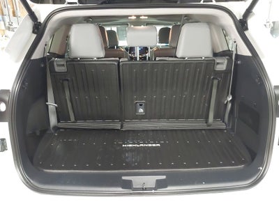 2025 Toyota Highlander LE