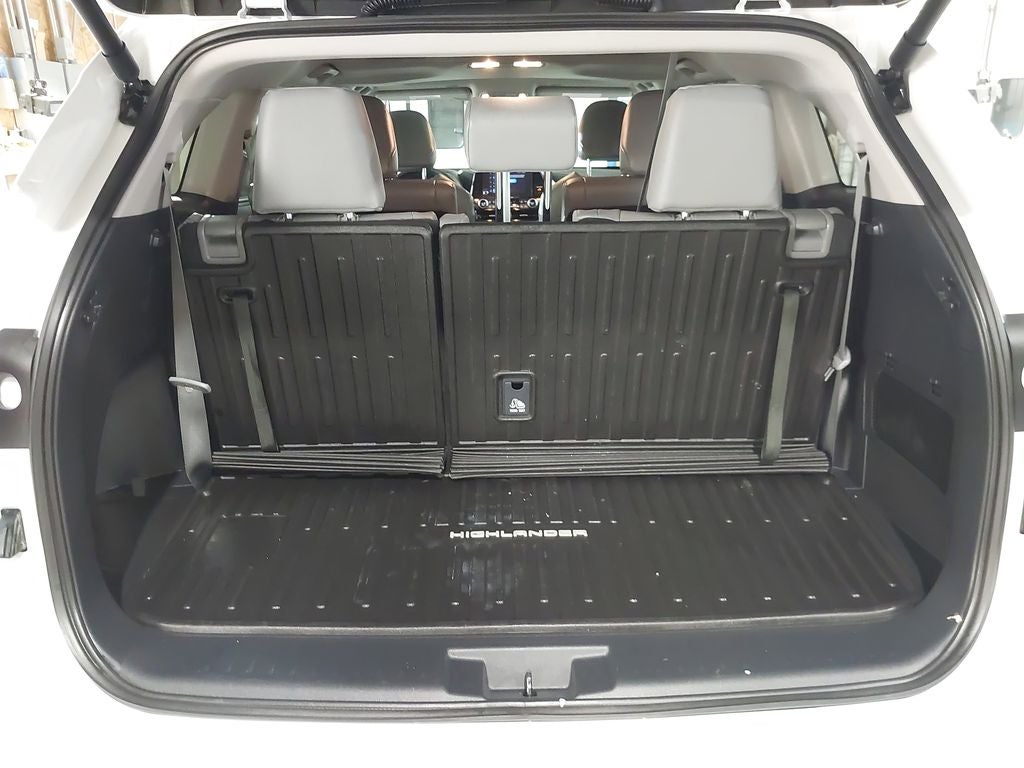 2025 Toyota Highlander LE