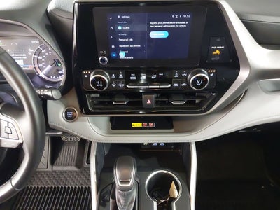 2025 Toyota Highlander LE