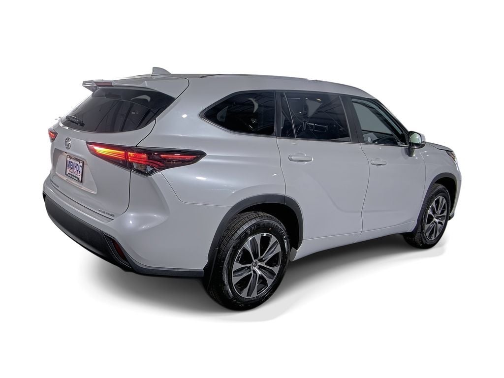 2025 Toyota Highlander LE