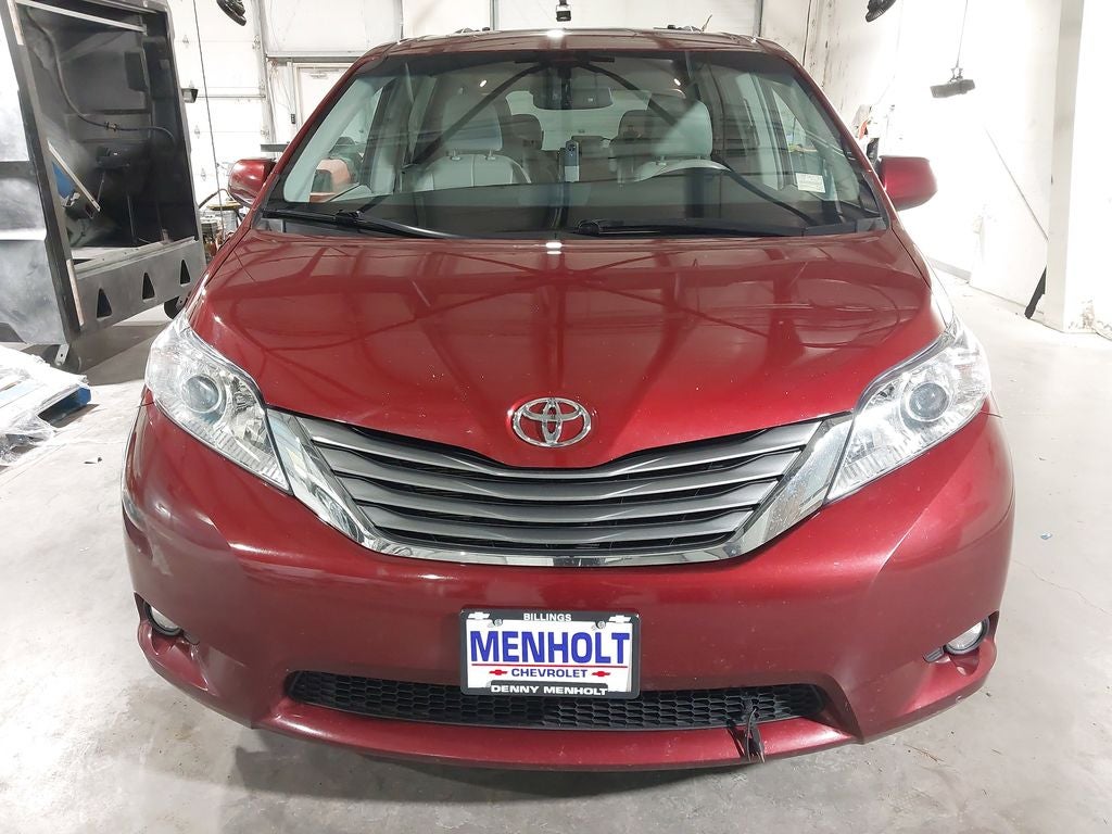 2013 Toyota Sienna XLE AAS