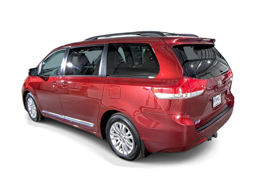 2013 Toyota Sienna XLE AAS
