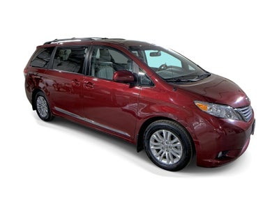 2013 Toyota Sienna XLE AAS