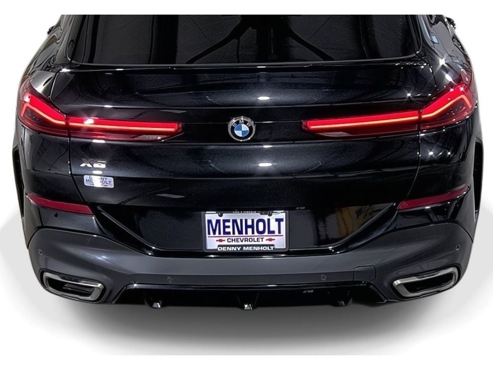 2021 BMW X6 M50i