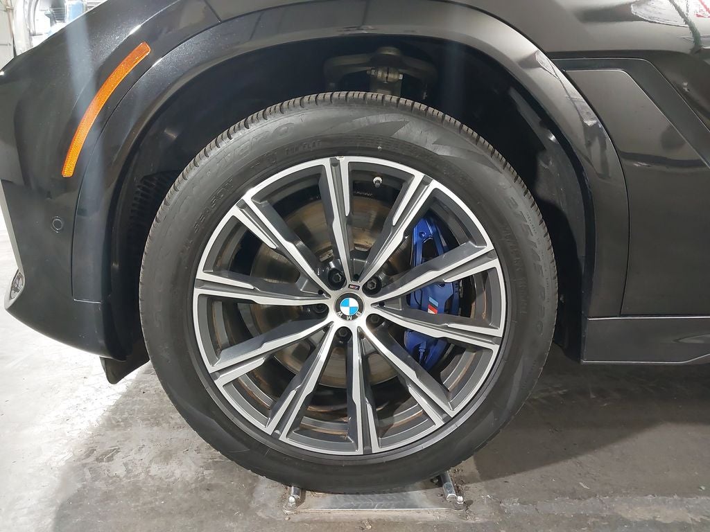 2021 BMW X6 M50i