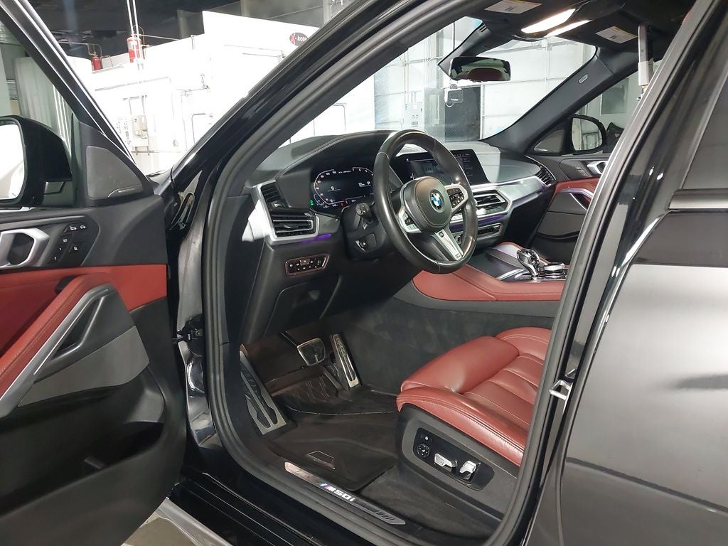 2021 BMW X6 M50i