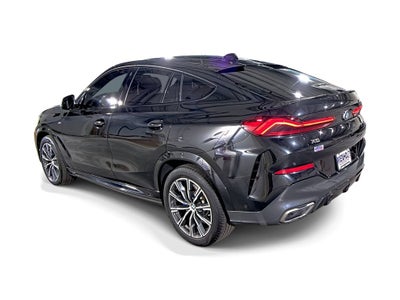 2021 BMW X6 M50i