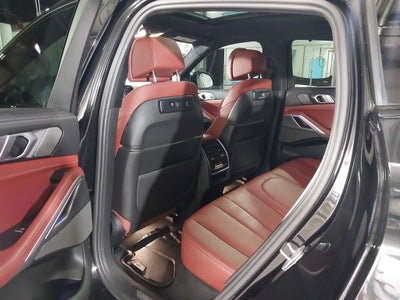 2021 BMW X6 M50i