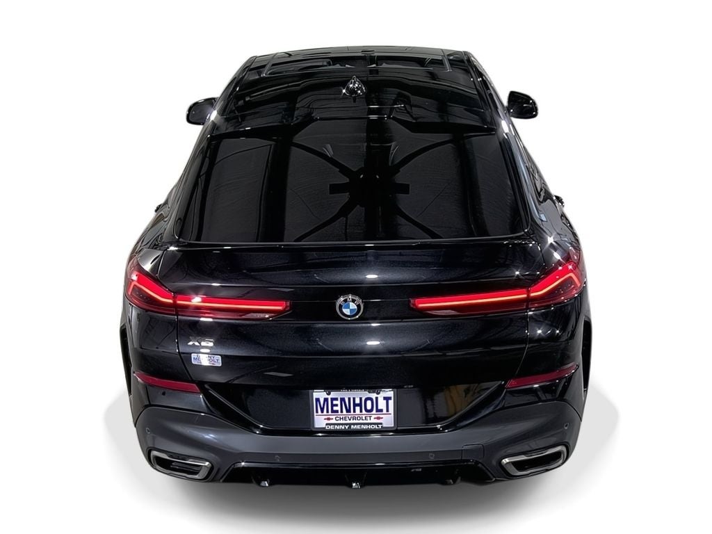 2021 BMW X6 M50i