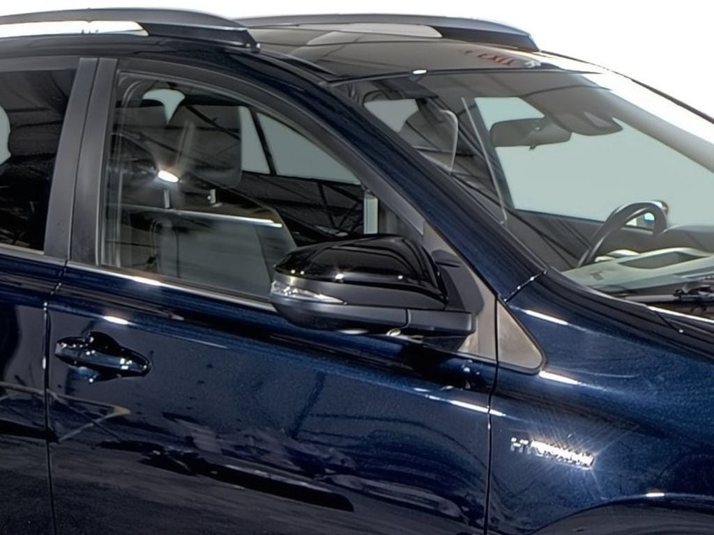 2017 Toyota RAV4 Hybrid SE