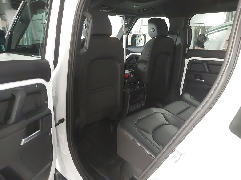 2025 Land Rover Defender S