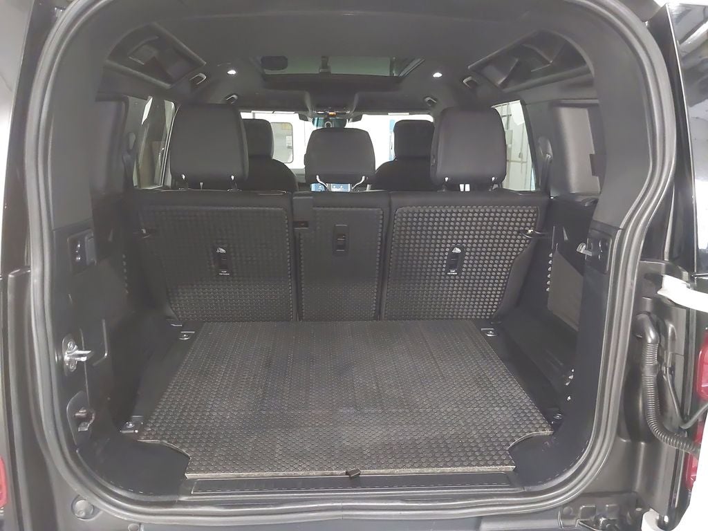 2025 Land Rover Defender S