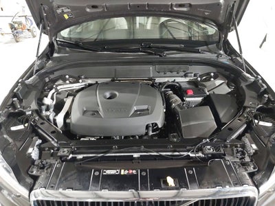 2021 Volvo XC60 Momentum