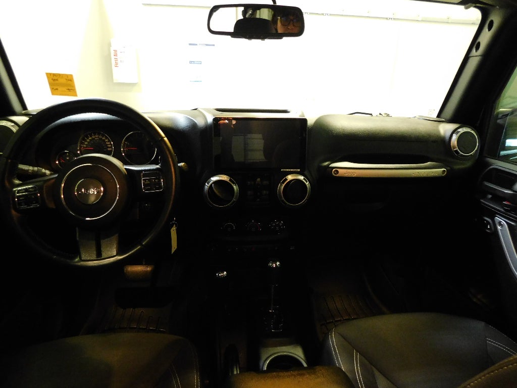 2017 Jeep Wrangler SAHARA CERTIFIED 4X4