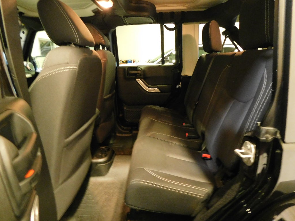 2017 Jeep Wrangler SAHARA CERTIFIED 4X4