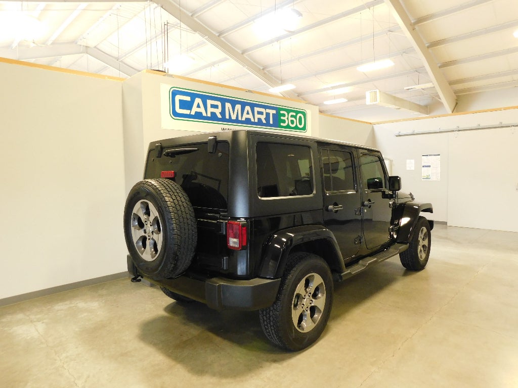 2017 Jeep Wrangler SAHARA CERTIFIED 4X4