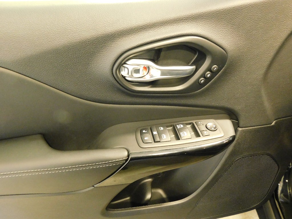 2023 Jeep Cherokee Altitude Lux CERTIFIED AWD