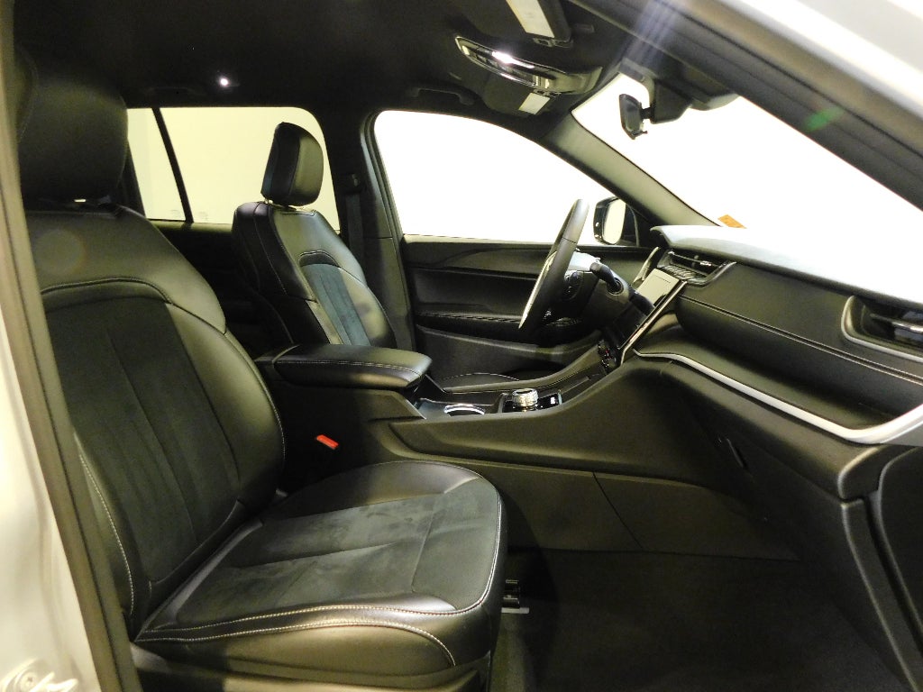 2025 Jeep Grand Cherokee Altitude 4X4