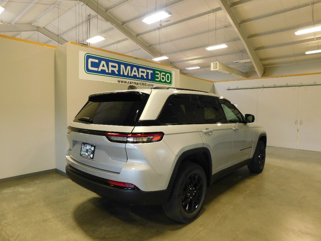 2025 Jeep Grand Cherokee Altitude 4X4