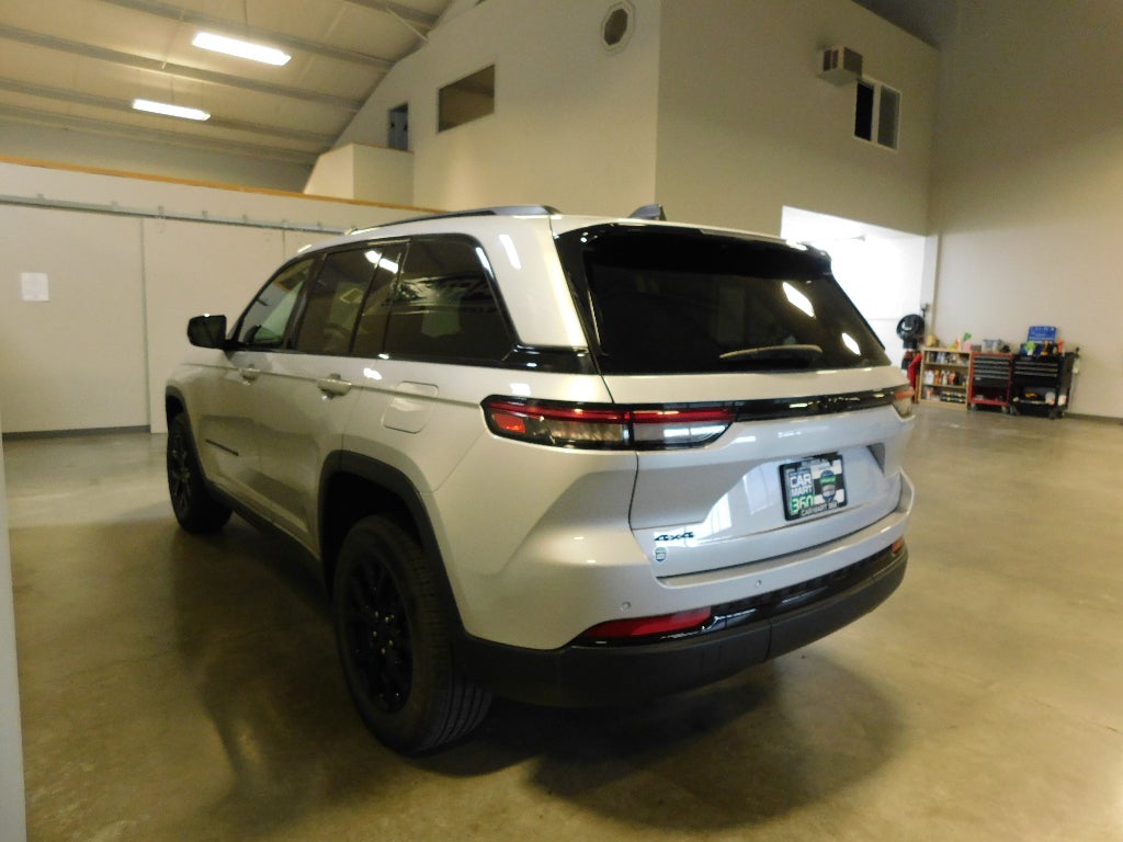 2025 Jeep Grand Cherokee Altitude 4X4