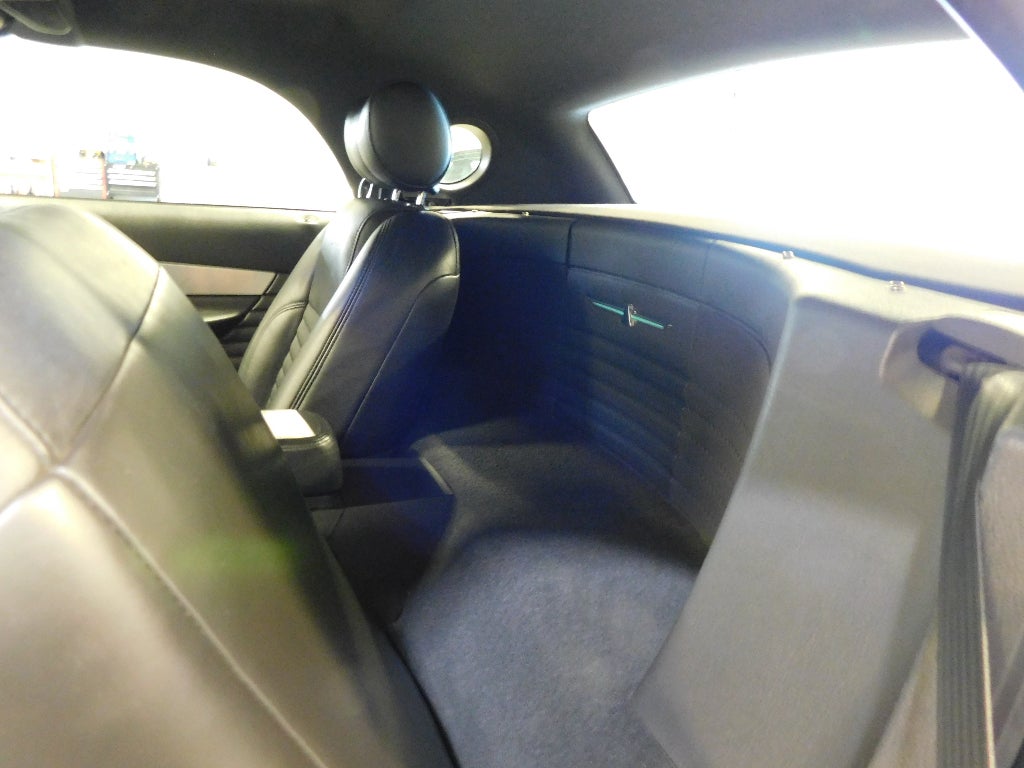 2002 Ford Thunderbird BASE RWD