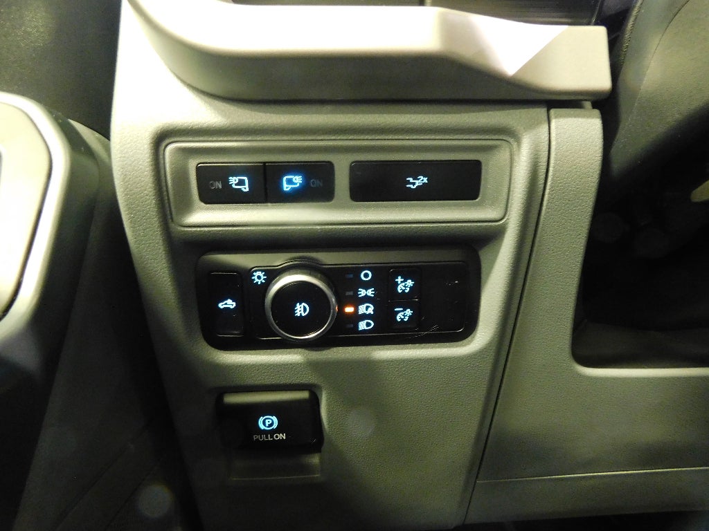 2023 Ford F-150 XLT 4X4