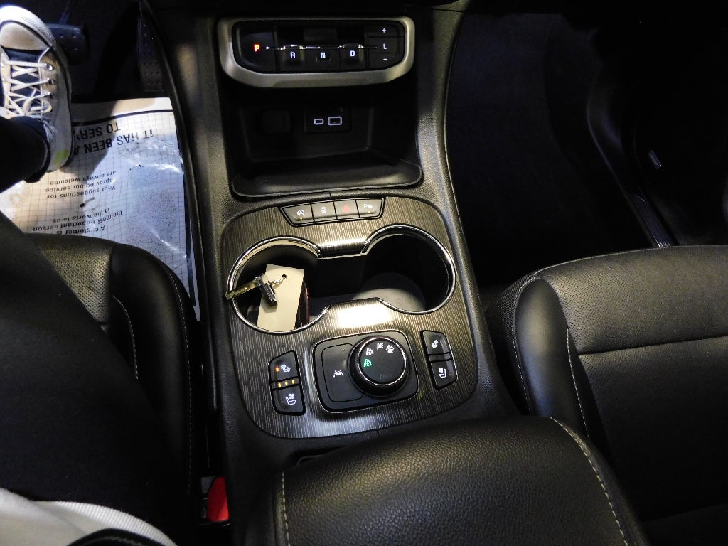 2022 GMC Acadia SLT 4X4 CERTIFIED AWD