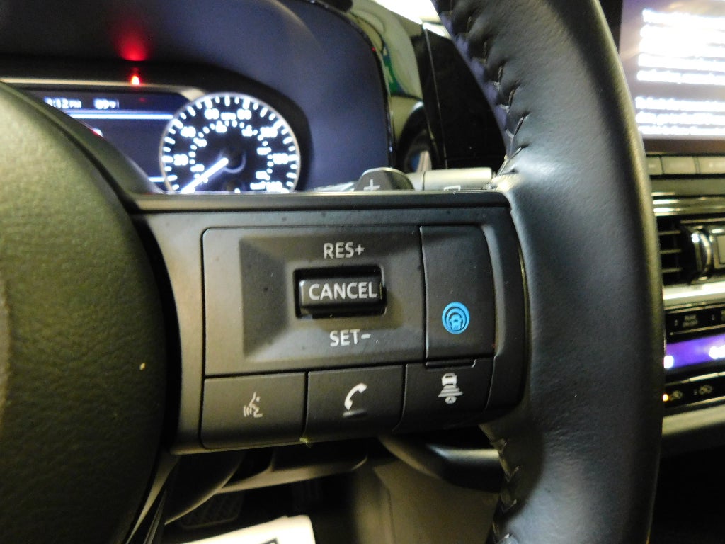 2025 Nissan Pathfinder SV AWD