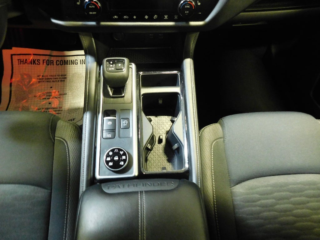2025 Nissan Pathfinder SV AWD