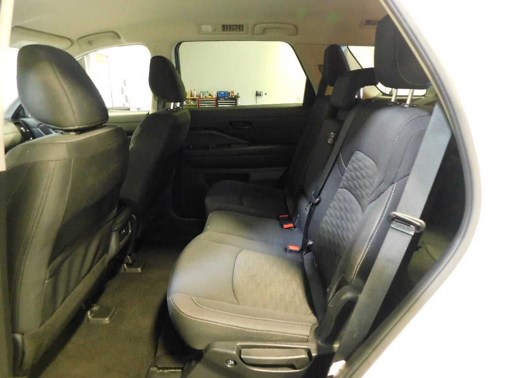 2025 Nissan Pathfinder SV AWD