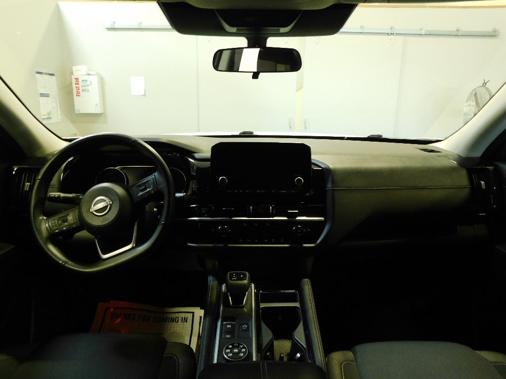 2025 Nissan Pathfinder SV AWD