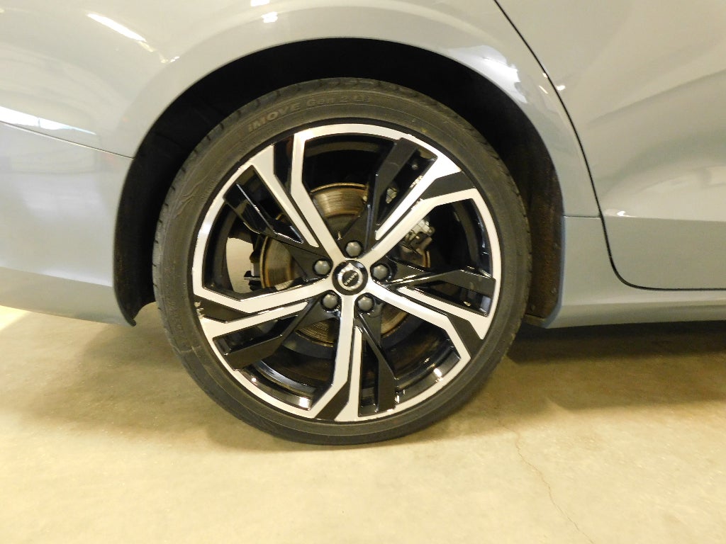 2024 Volvo S60 Core Dark Theme CERTIFIED AWD