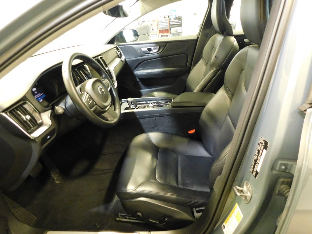 2024 Volvo S60 Core Dark Theme CERTIFIED AWD