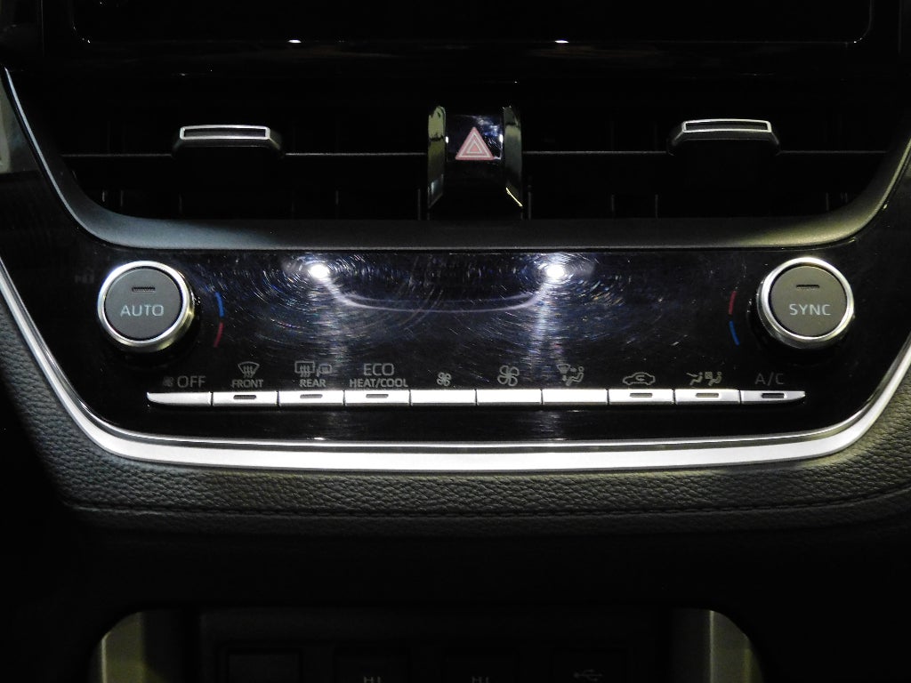 2025 Toyota Corolla Cross XLE
