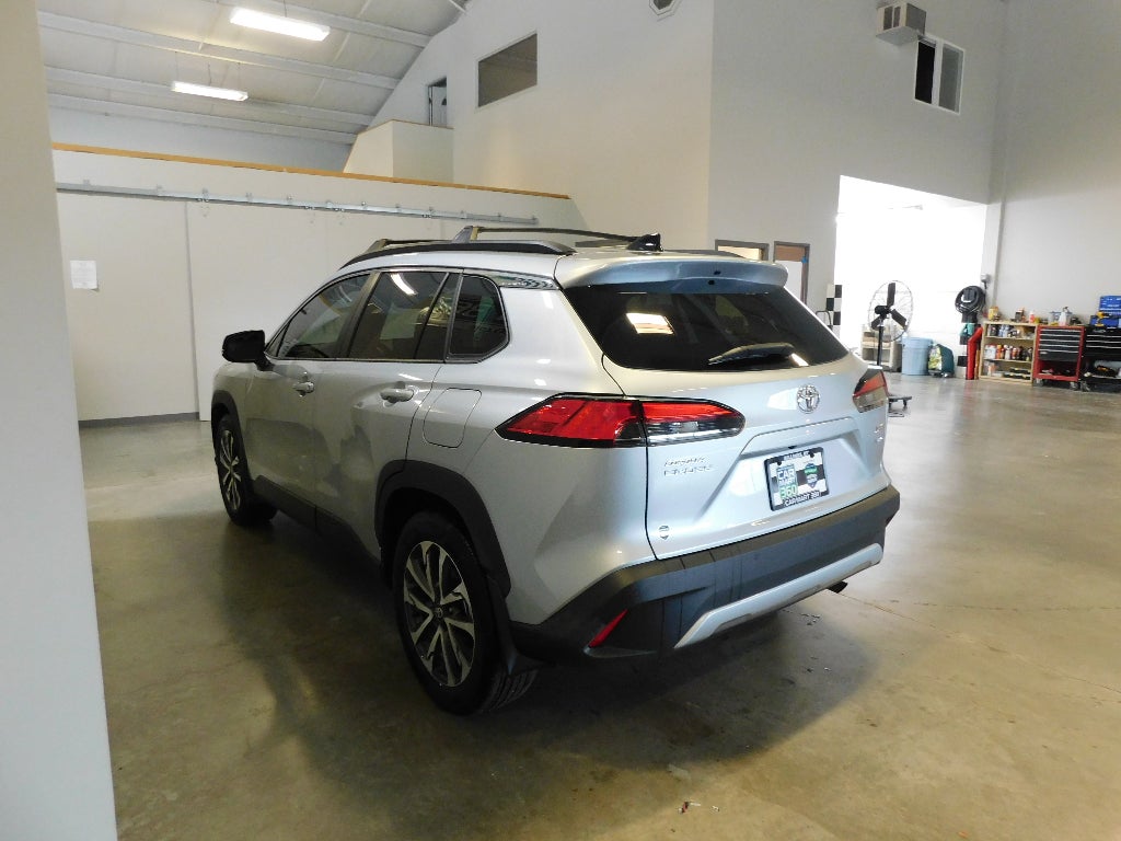 2025 Toyota Corolla Cross XLE