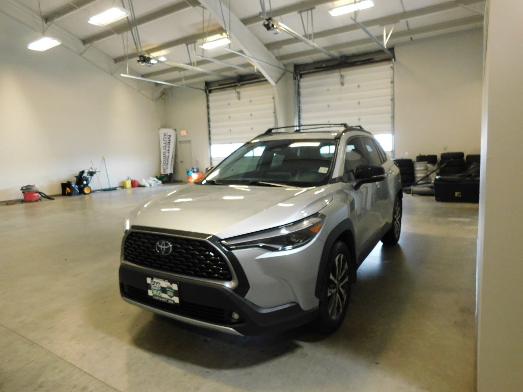 2025 Toyota Corolla Cross XLE