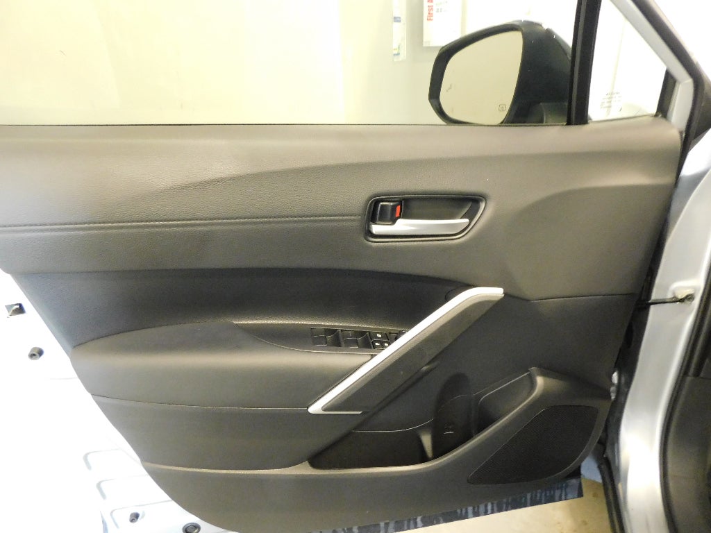 2025 Toyota Corolla Cross XLE