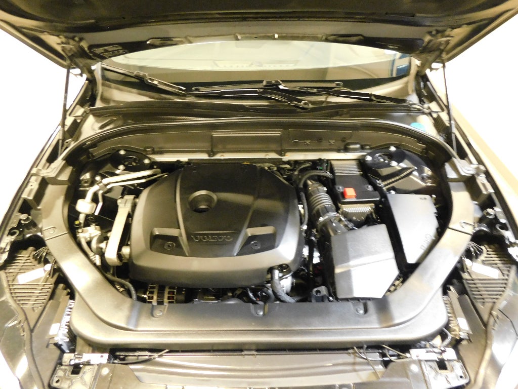 2018 Volvo XC60 R-Design CERTIFIED AWD