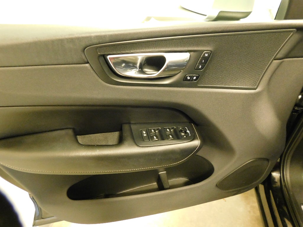 2018 Volvo XC60 R-Design CERTIFIED AWD