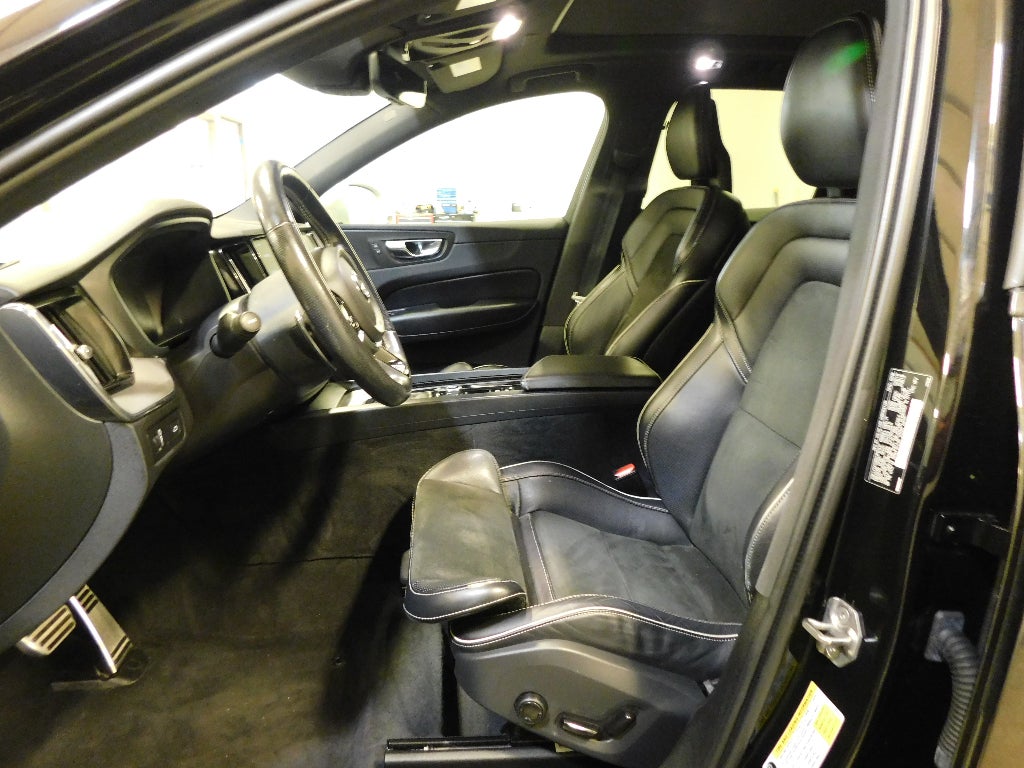 2018 Volvo XC60 R-Design CERTIFIED AWD