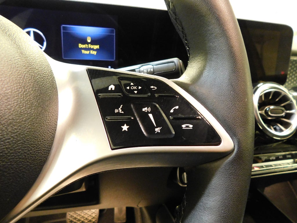 2024 Mercedes-Benz GLB 250 4MATIC® AWD