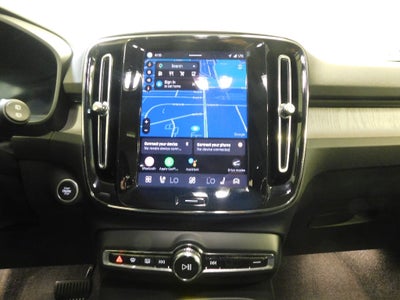 2025 Volvo XC40 Core Bright Theme CERTIFIED AWD