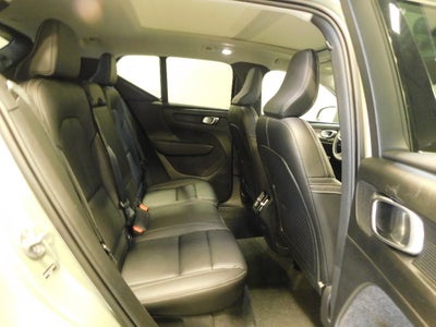 2025 Volvo XC40 Core Bright Theme CERTIFIED AWD