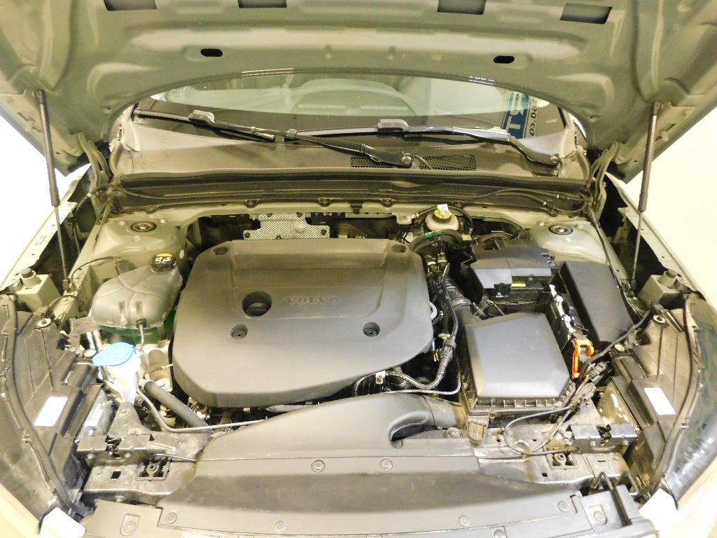 2025 Volvo XC40 Core Bright Theme CERTIFIED AWD